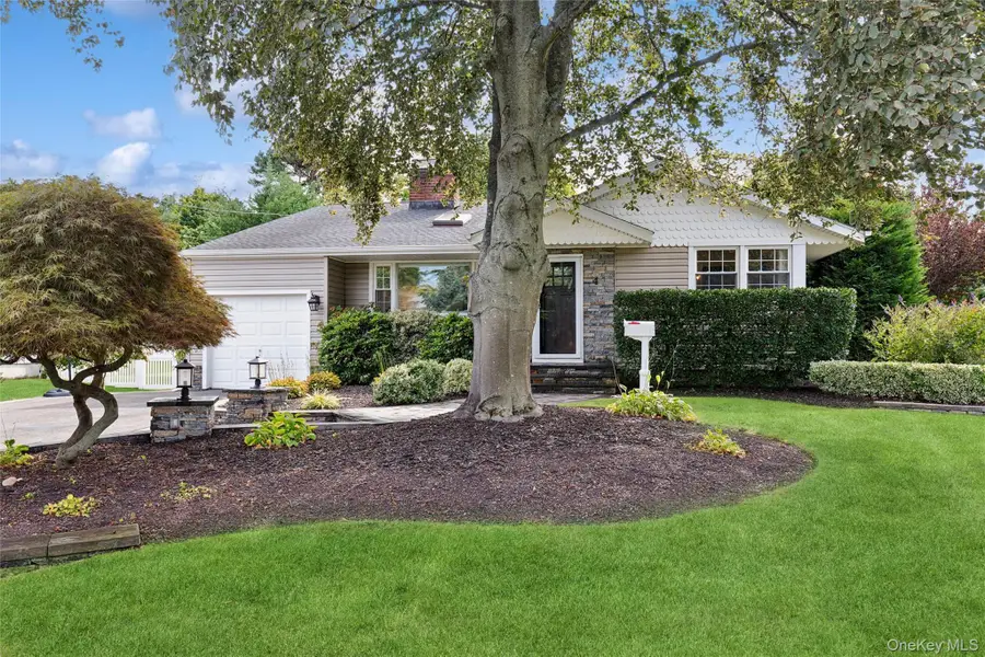 4 Larkspur Drive, West Islip, NY 11795 - #2