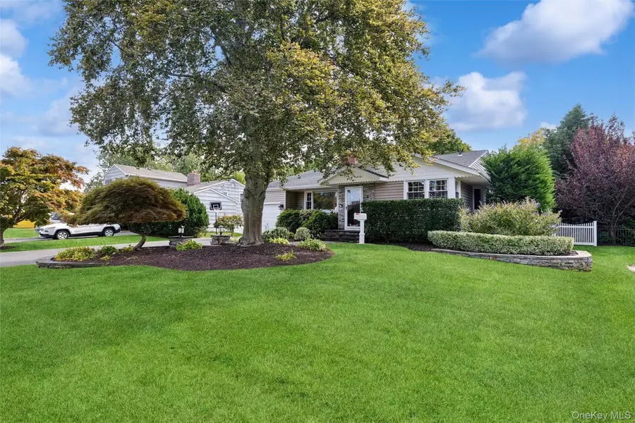 4 Larkspur Drive, West Islip, NY 11795 - #3