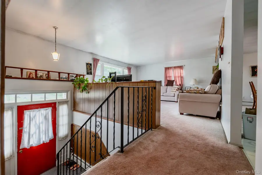 39 Jeanette Lane, Lake Katrine, NY 12449 - #2