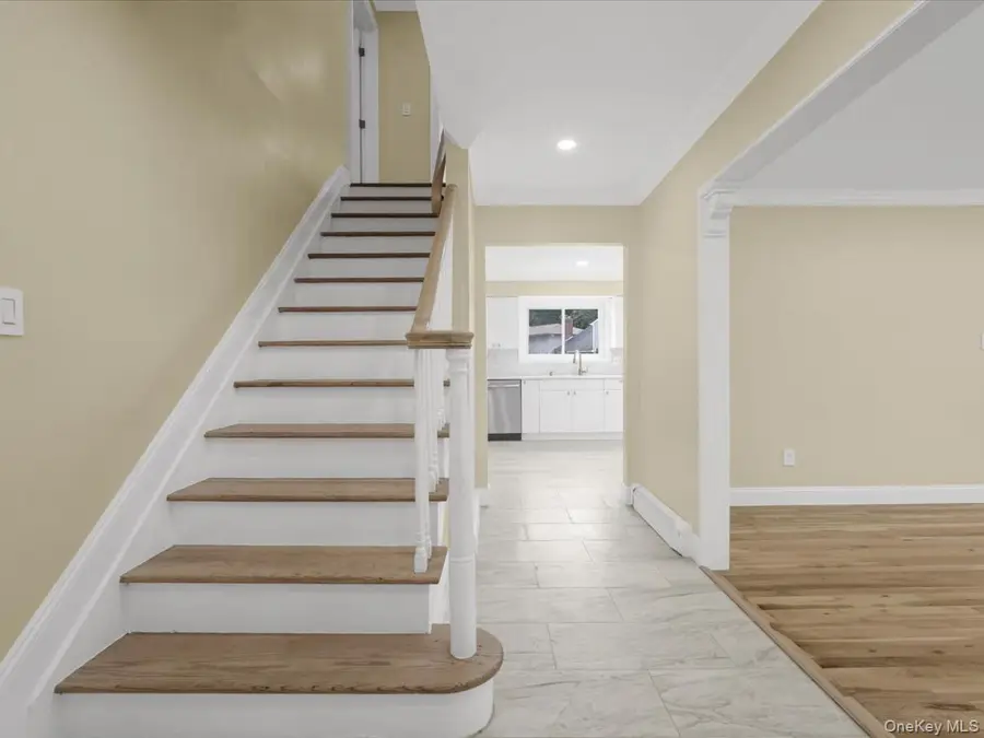 6 Shire Court, Greenlawn, NY 11740 - #2