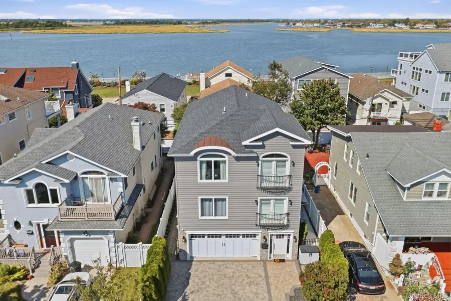 241 W Pine Street, Long Beach, NY 11561 - #2