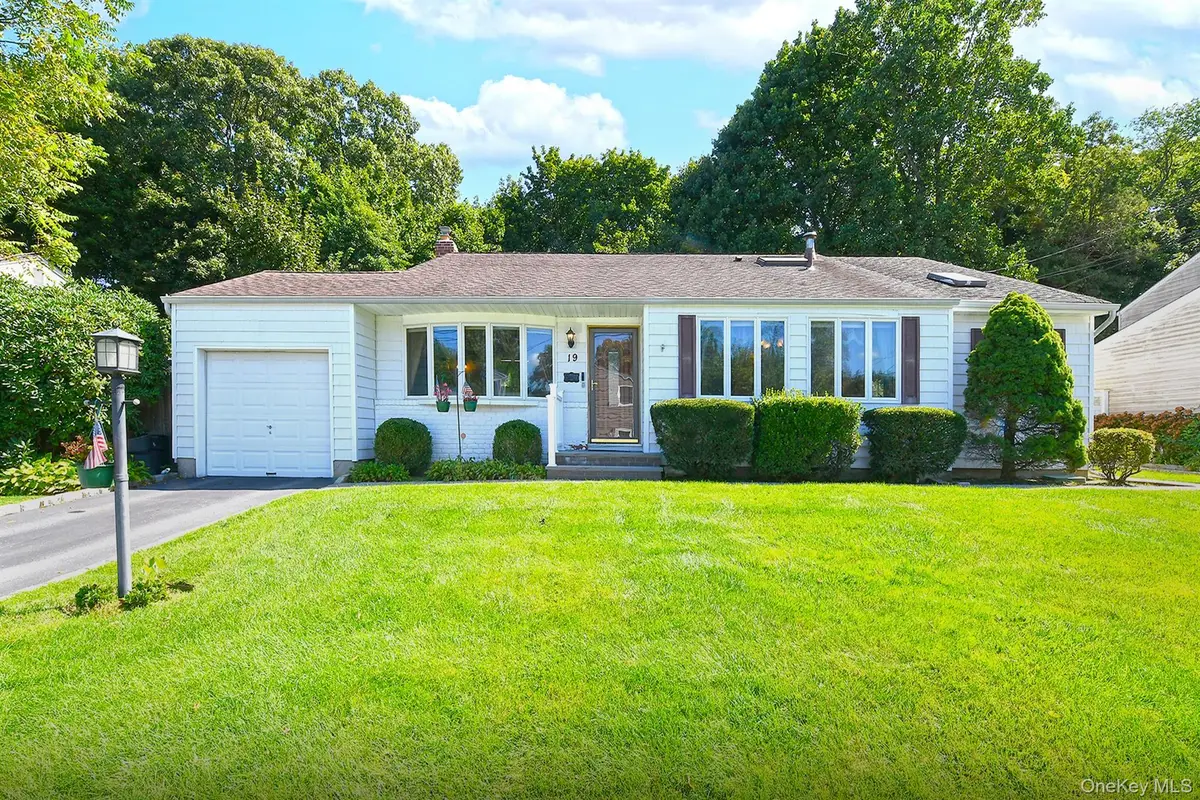 19 Court Drive, South Huntington, NY 11746 - #1