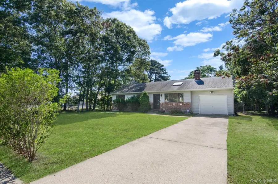82 Argonne Road E, Hampton Bays, NY 11946 - #2