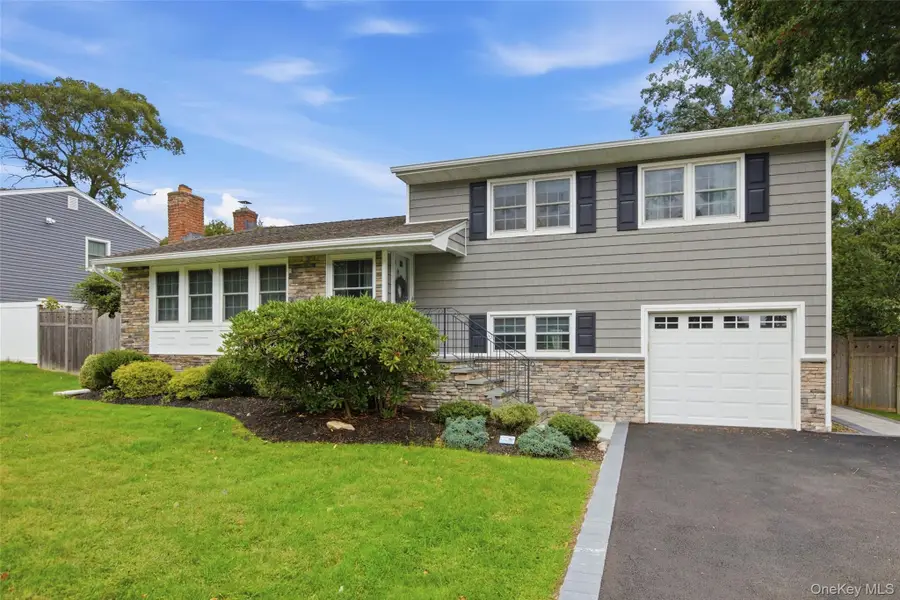 23 Apple Tree Drive, Hauppauge, NY 11788 - #2