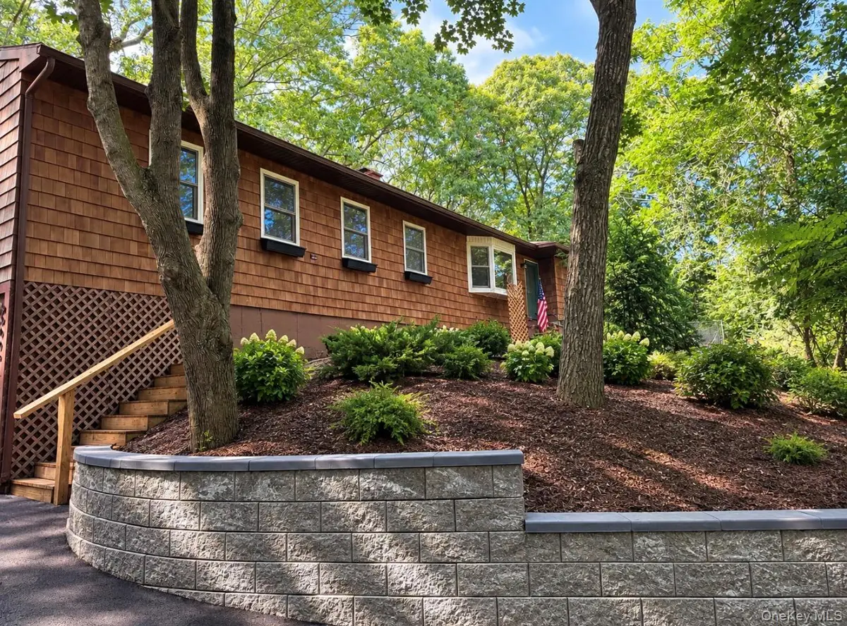 2398 River Road, Calverton, NY 11933 - #1