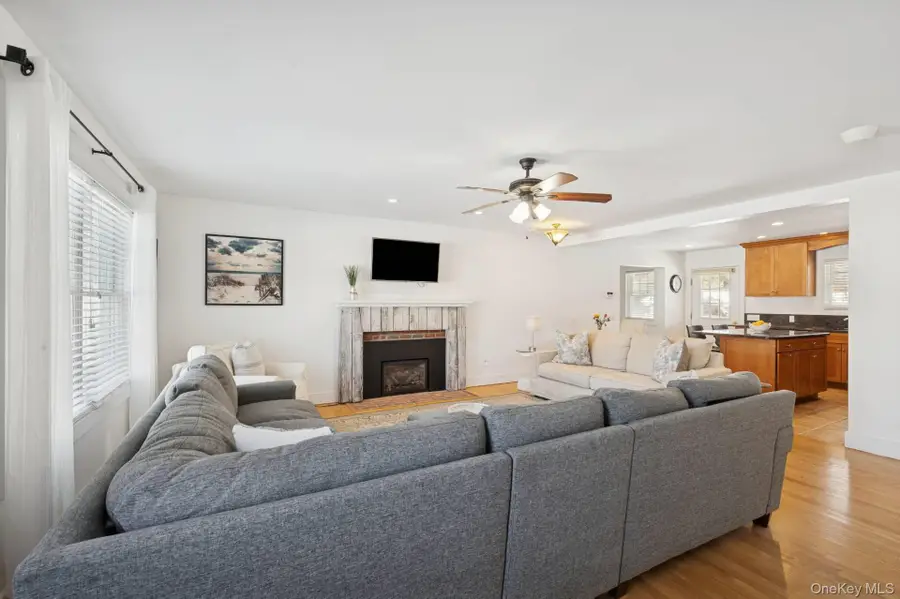 32 Sugar Loaf Road, Southampton, NY 11968 - #3