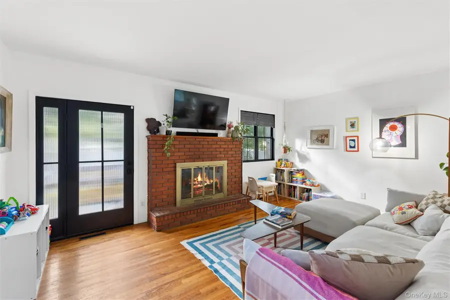 38 Heston Road, Shirley, NY 11967 - #2
