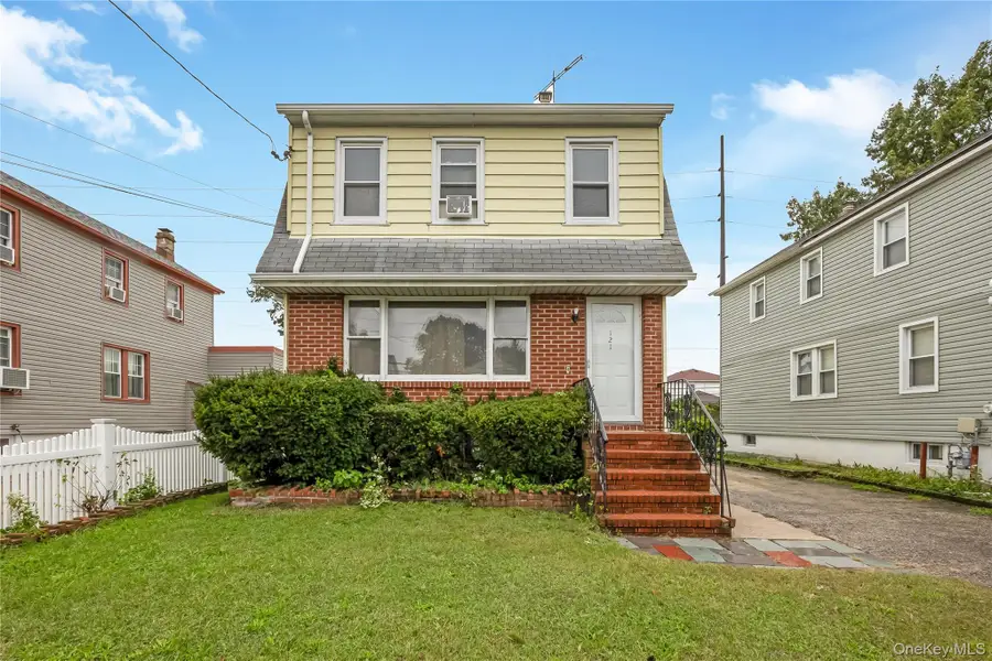 121 Cochran Place, Valley Stream, NY 11581 - #3