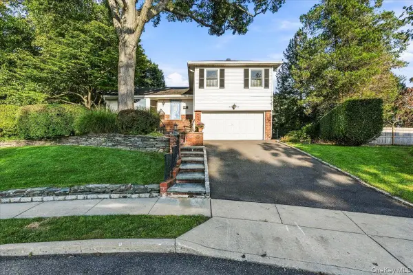 Address Withheld By Seller, Port Washington, NY 11050