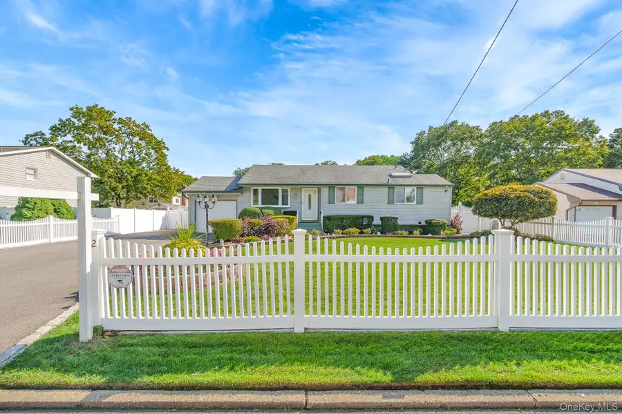 22 W Willow Street, Brentwood, NY 11717 - #3