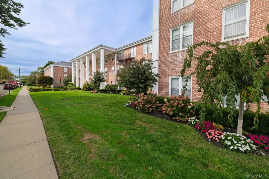 55 Lenox Road #1-K, Rockville Centre, NY 11570 - #3