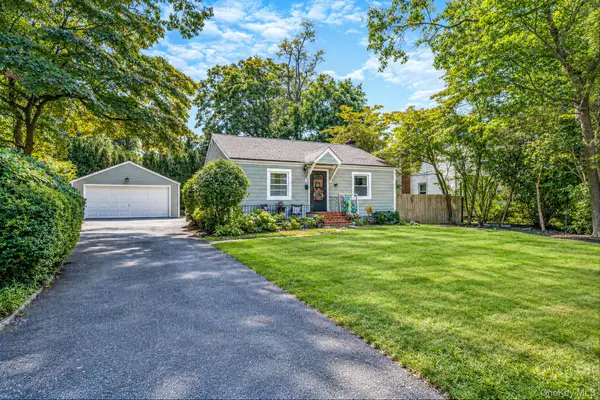 78 E 17th Street, Huntington Station, NY 11746
