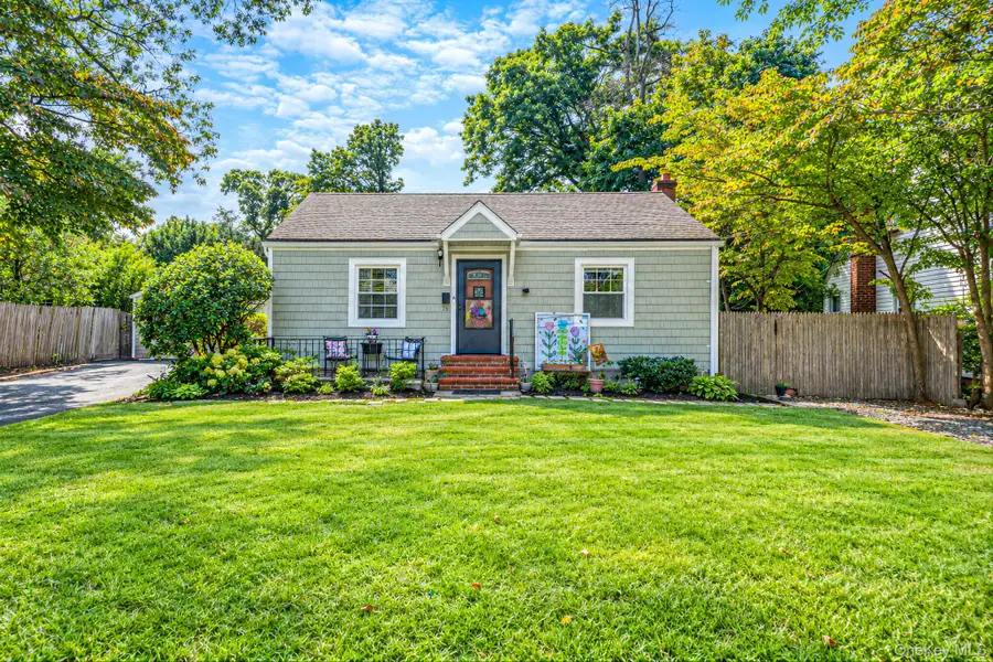 78 E 17th Street, Huntington Station, NY 11746 - #2