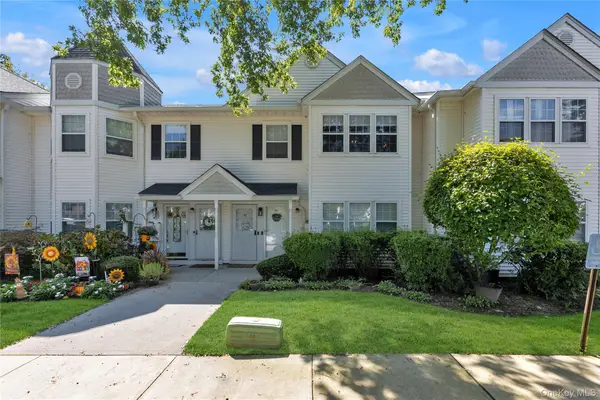 45 Country View Lane, Middle Island, NY 11953