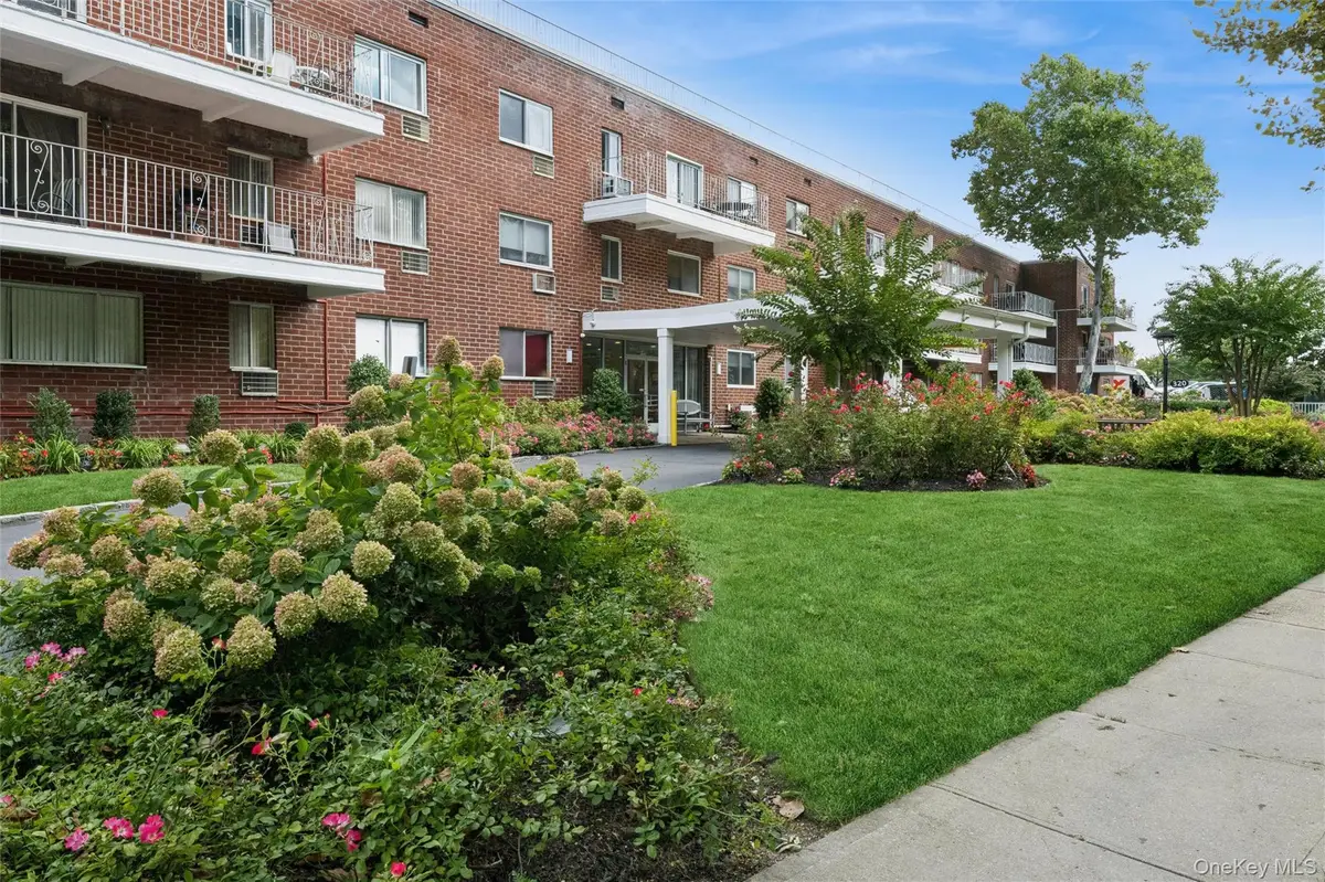 320 East Shore Road #30B, Great Neck, NY 11023 - #1