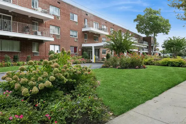 320 East Shore Road #30B, Great Neck, NY 11023