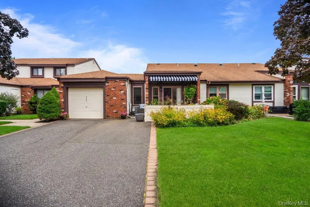 705 Alden Court, Saint James, NY 11780 - #1