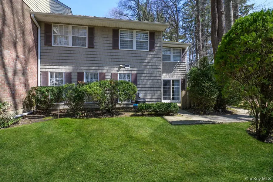 2 Woodtree Drive, Woodbury, NY 11797 - #2
