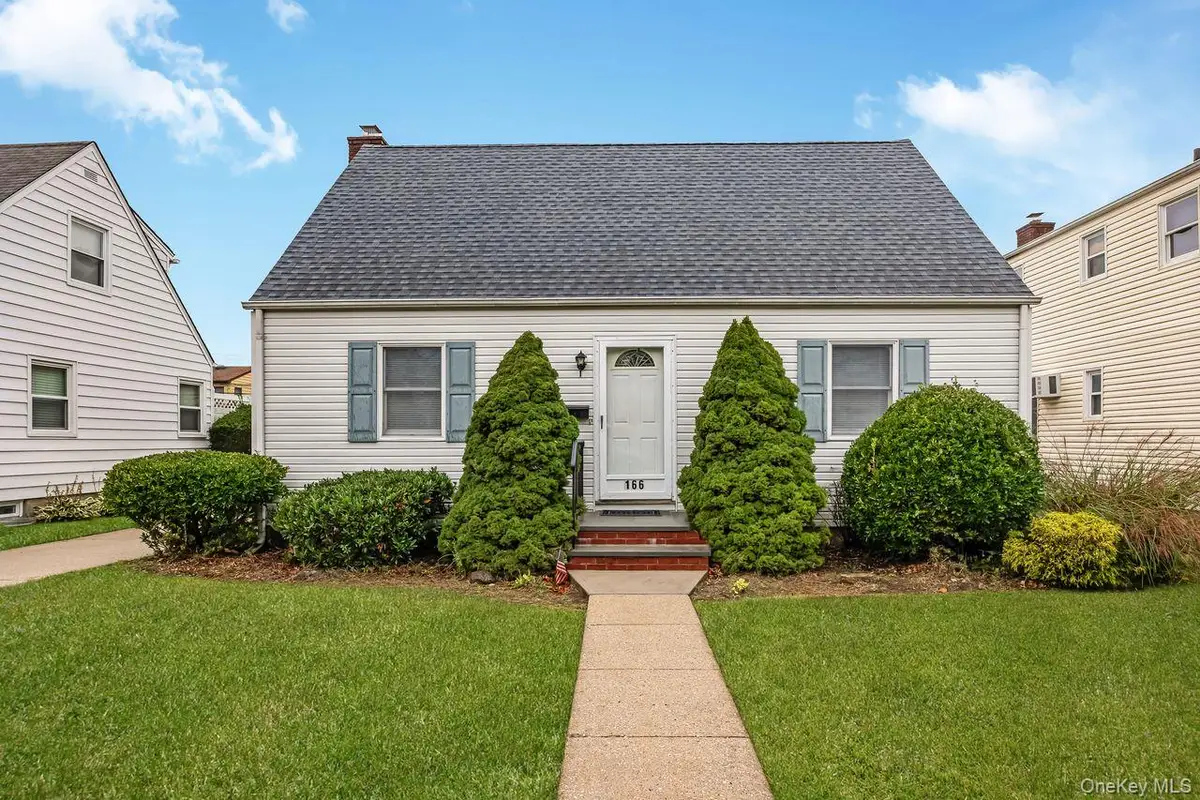 166 Cushing Avenue, Williston Park, NY 11596 - #1