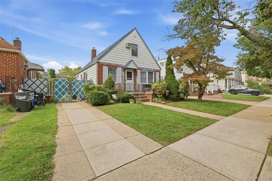 7954 264th Street, Glen Oaks, NY 11004 - #2