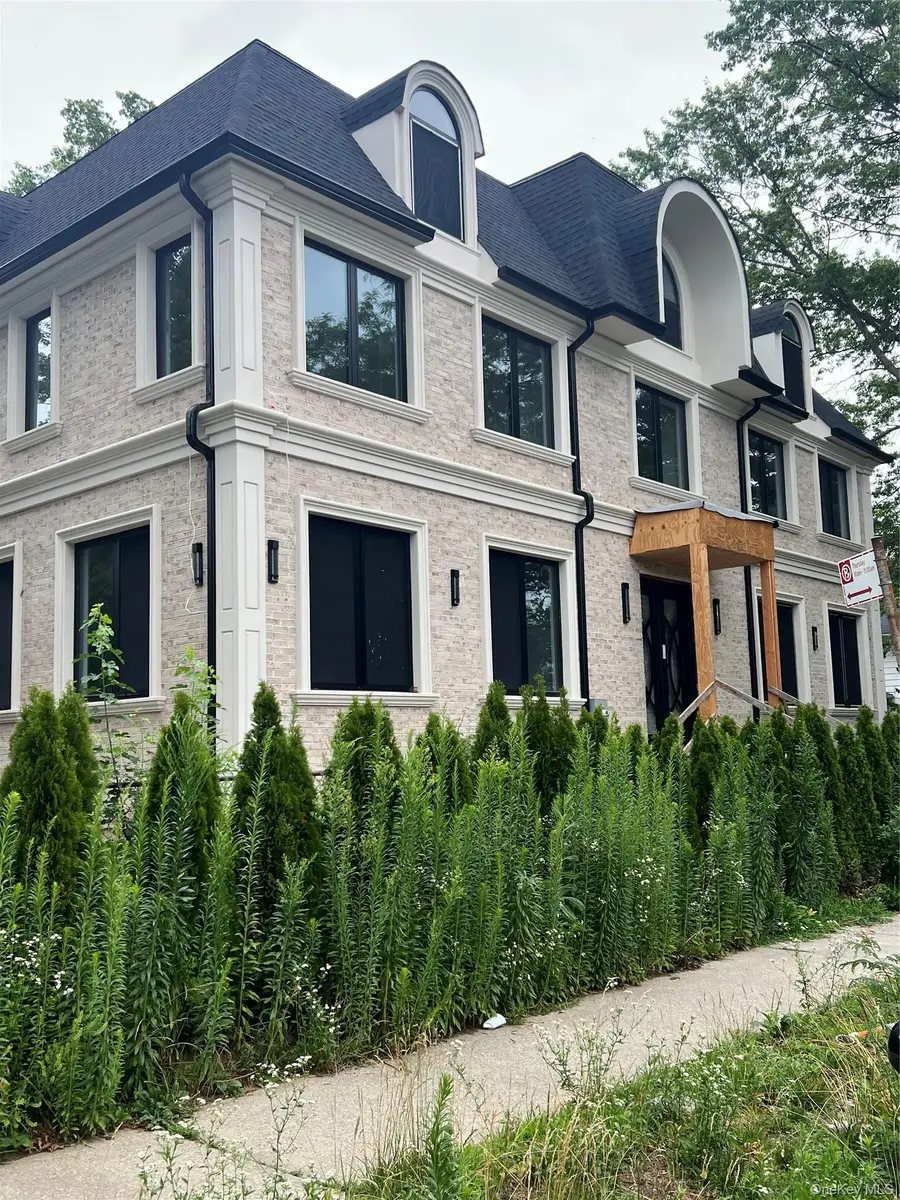 8507 Abingdon Road, Kew Gardens, NY 11415 - #2