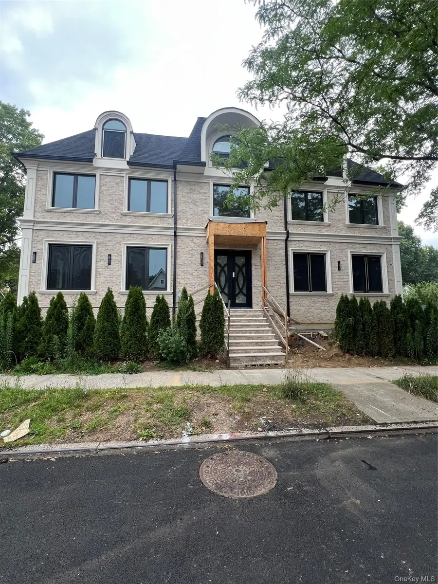 8507 Abingdon Road, Kew Gardens, NY 11415 - #3