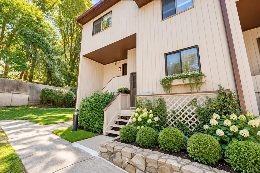 331 N Greeley Avenue, Chappaqua, NY 10514 - #2