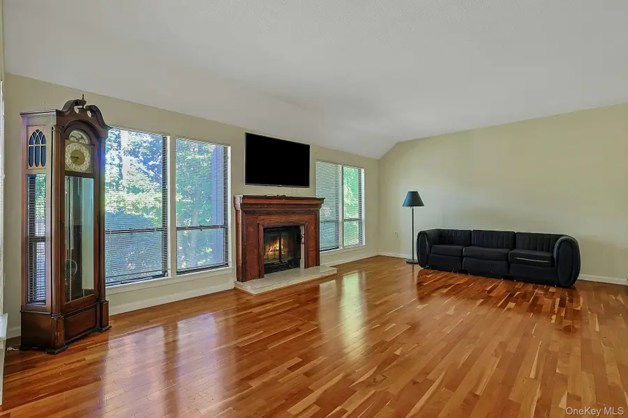 569 Heritage Hills Dr #B, Somers, NY 10589 - #2