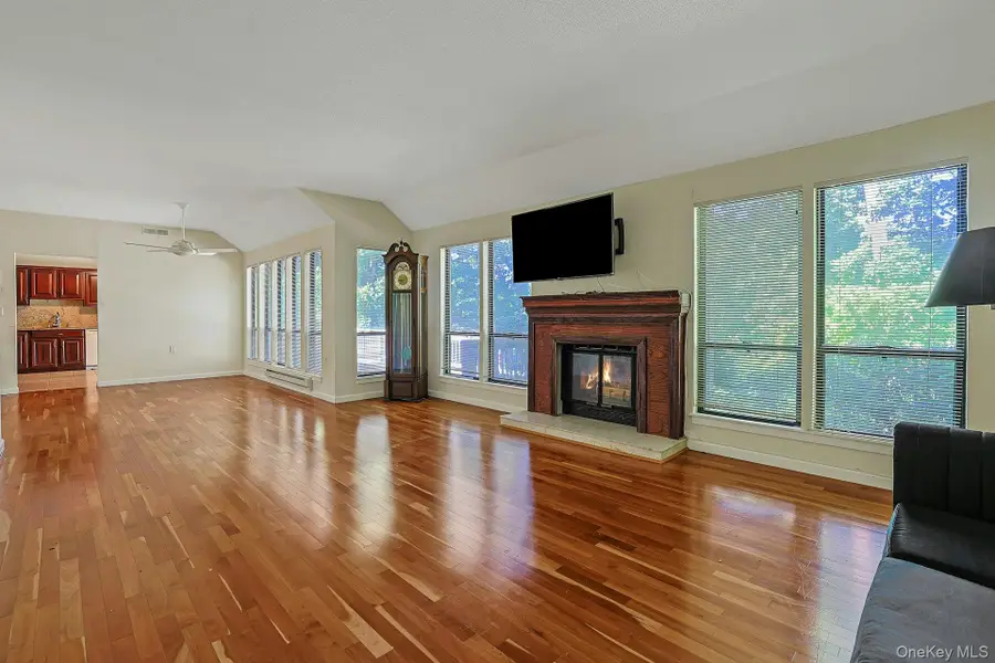 569 Heritage Hills Dr #B, Somers, NY 10589 - #3