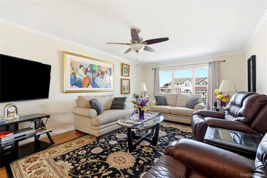 121 Drake Court, West Islip, NY 11795 - #3