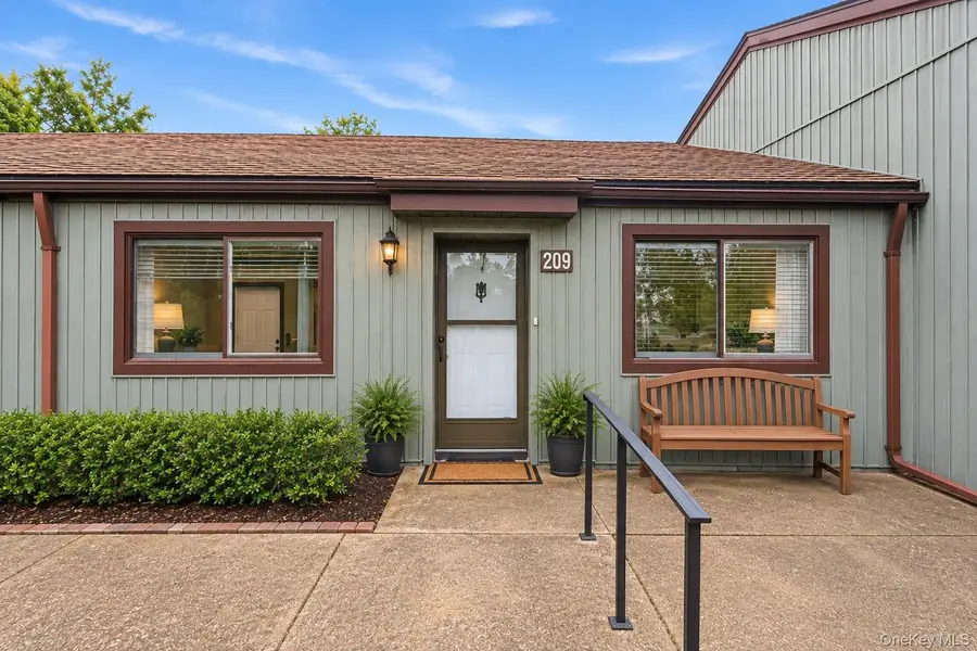 209 Strathmore Gate Drive, Stony Brook, NY 11790 - #3