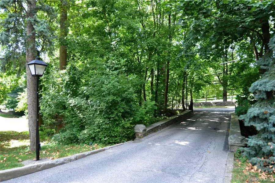 140 N Broadway #L-4, Irvington, NY 10533 - #2