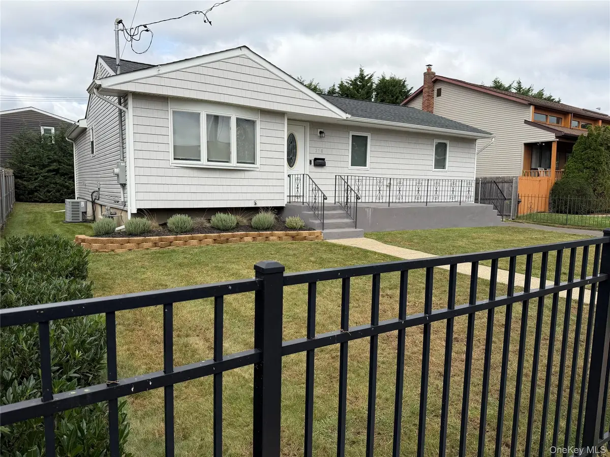 218 E Alhambra Avenue, Lindenhurst, NY 11757 - #1