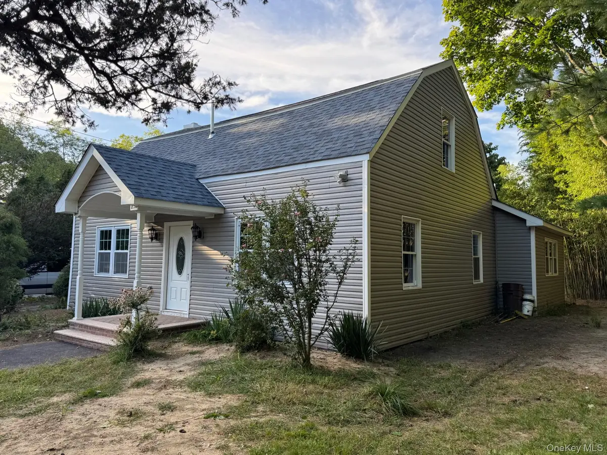 4 Barnes Road, Moriches, NY 11955 - #1