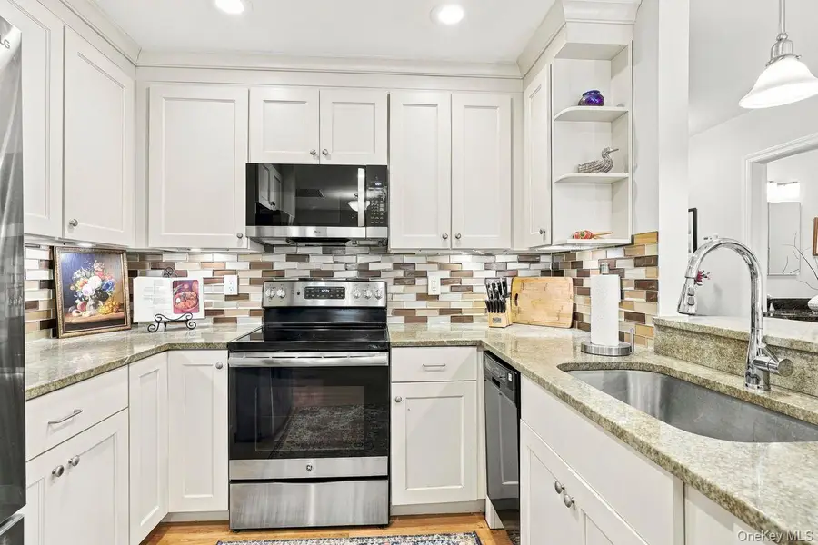 45 Jefferson Oval #G, Yorktown Heights, NY 10598 - #2