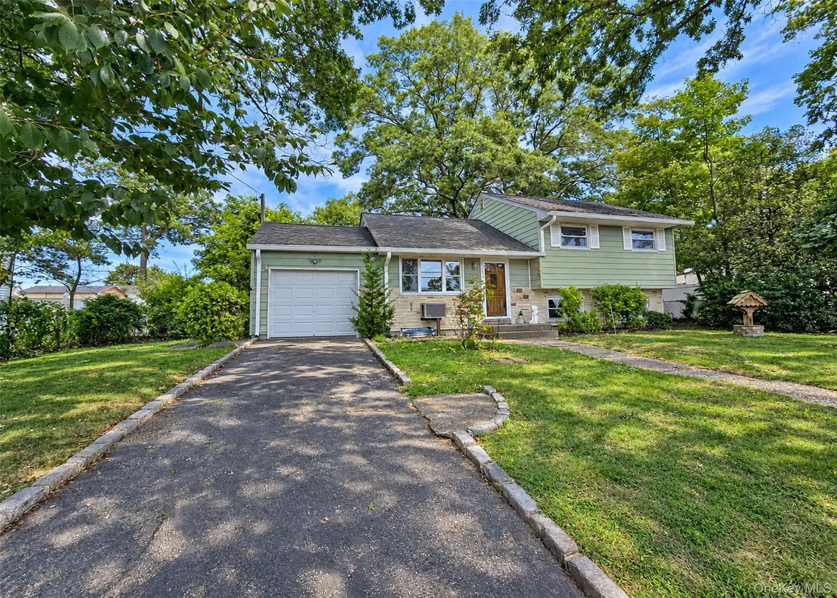 27 Halsey Street, Port Jefferson Station, NY 11776 - #1