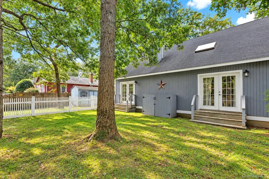 1 Hampton Street, East Quogue, NY 11942 - #2