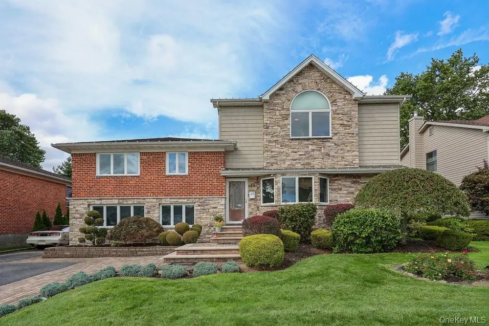 21 Kathleen Drive E, Syosset, NY 11791 - #1