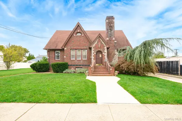 2320 Woodland Avenue, Wantagh, NY 11793