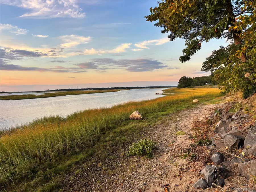 89 Harbor Road, Head Of The Harbor, NY 11780 - #3