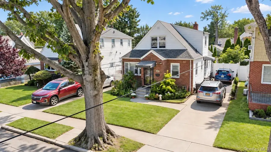 1312 Park Avenue, New Hyde Park, NY 11040 - #2