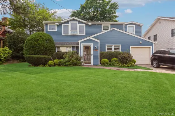 1423 Sturl Avenue, Hewlett, NY 11557