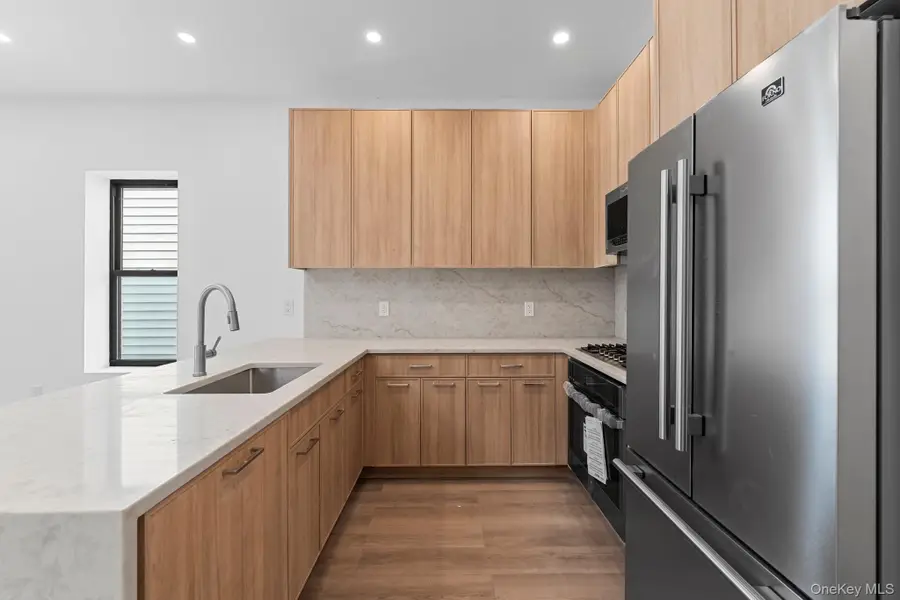 35 Euclid Avenue, Brooklyn, NY 11208 - #3