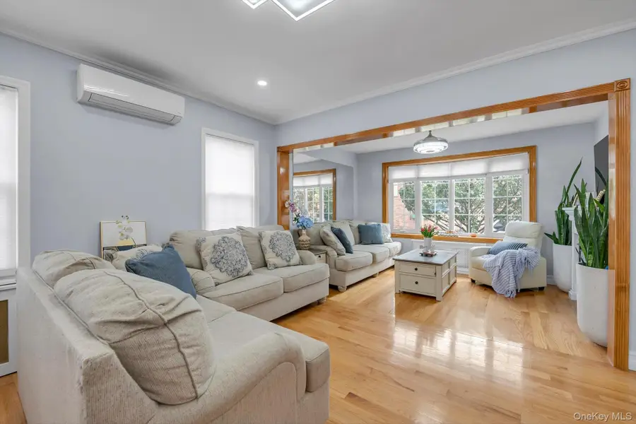 93 1st Street, New Hyde Park, NY 11040 - #3