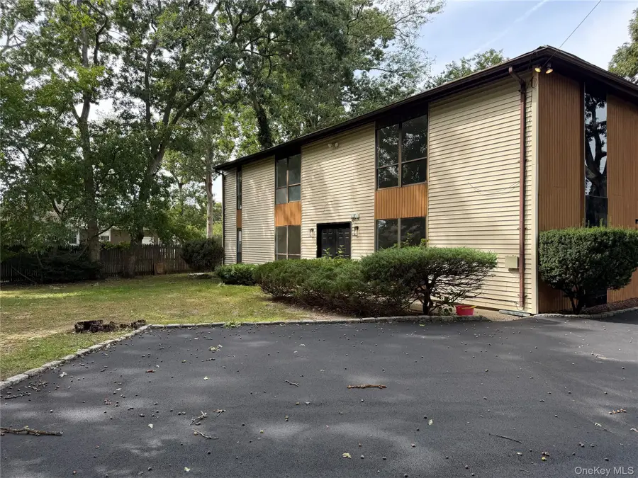 112 Hillside Road, Deer Park, NY 11729 - #3