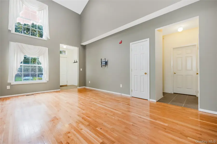 218 Kettles Lane, Medford, NY 11763 - #2