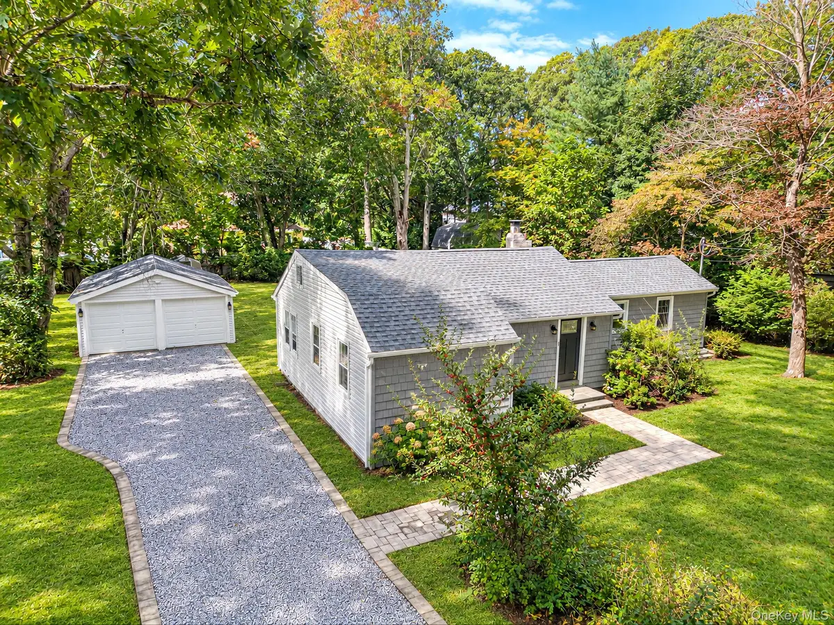 4 Oak Lane, Coram, NY 11727 - #1