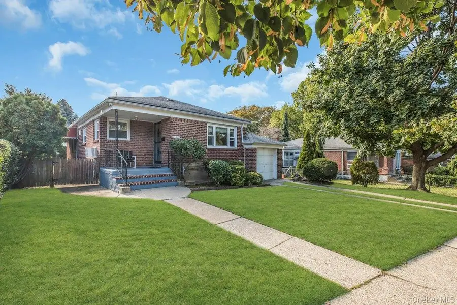 5310 Overbrook Street, Douglaston, NY 11362 - #3
