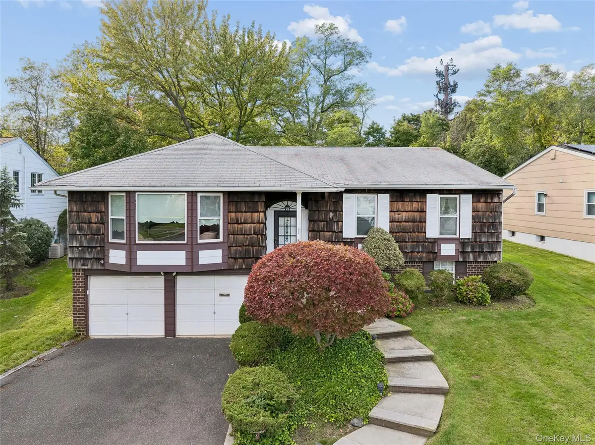 53 Carriage Road, Roslyn, NY 11576 - #1