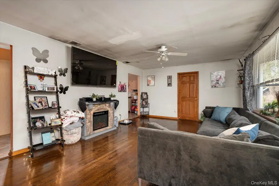 270 Old Commack Road, Kings Park, NY 11754 - #3